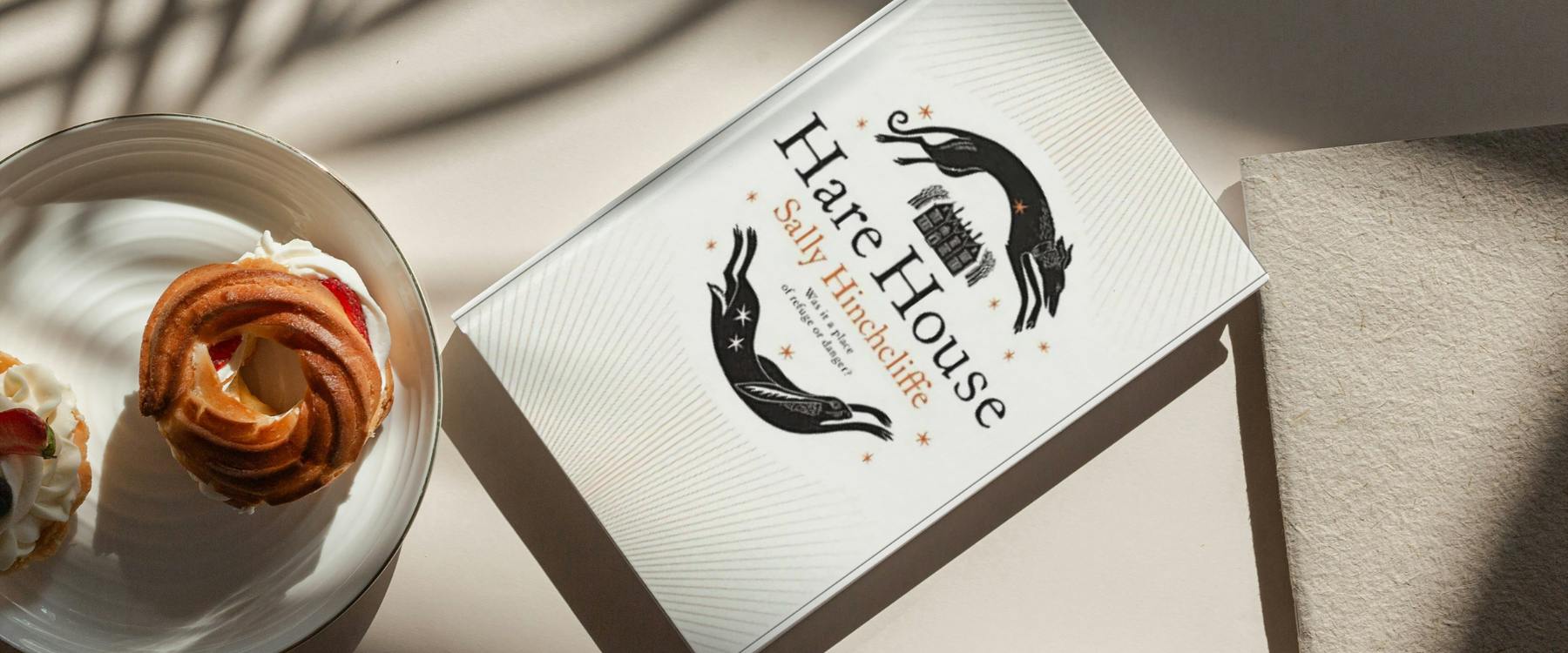 Recension Hare House av Sally Hinchcliffe
