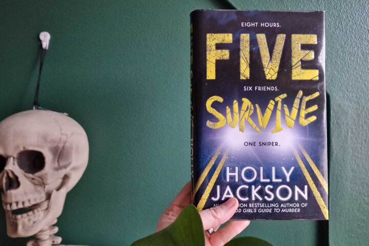 "Five survive" av Holly Jackson